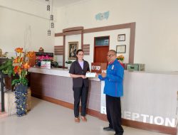 DPD KSPSI NTT Menyerahkan SK Gubernur NTT ke para Pengusaha Kota Kupang