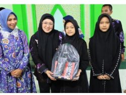 Wabup Bersama Istri Menteri ESDM Kunjungi Ponpes Al Ikhlas Assalam Kemiri