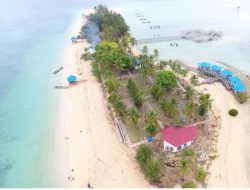MENJELAJAHI KEINDAHAN PULAU INDO MUNA BARAT