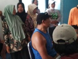 Belasan Warga Karangbale mendatangi Kantor Unit PDAM Larangan (Perumda Air Minum Tirta Baribis)