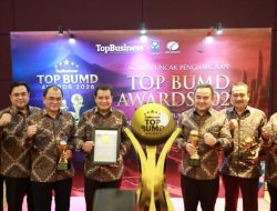 Bupati Tangerang Raih Penghargaan Top BUMD Award 2026Jakarta,–Bupati Tangerang, Moch. Maesyal Rasyid meraih penghargaan sebagai top pembina BUMD pada ajang BUMD Award 2026 yang digelar di Dian Ballroom Hotel Raffles, Senin (13/04/26)